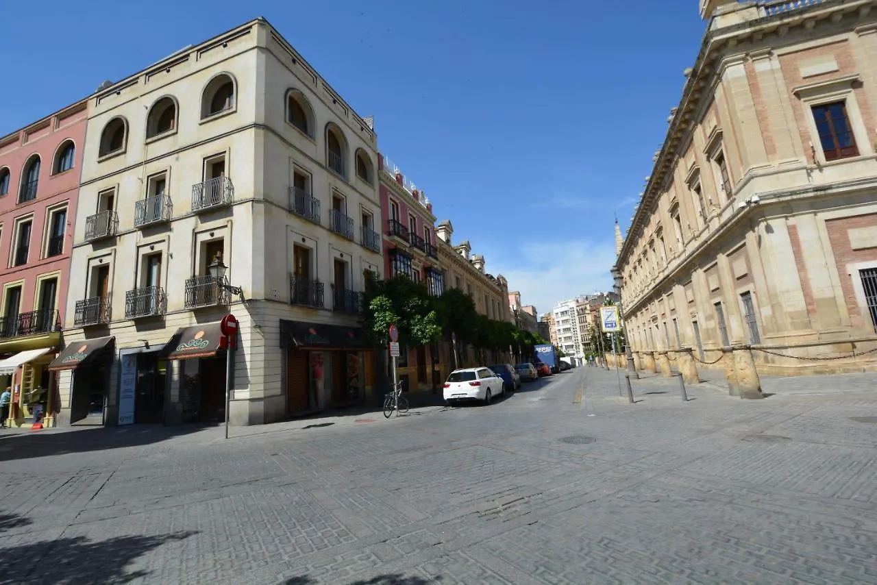 Luxury Apartment With Views To Alcazar, Cathedral And Giralda. Seville Spain