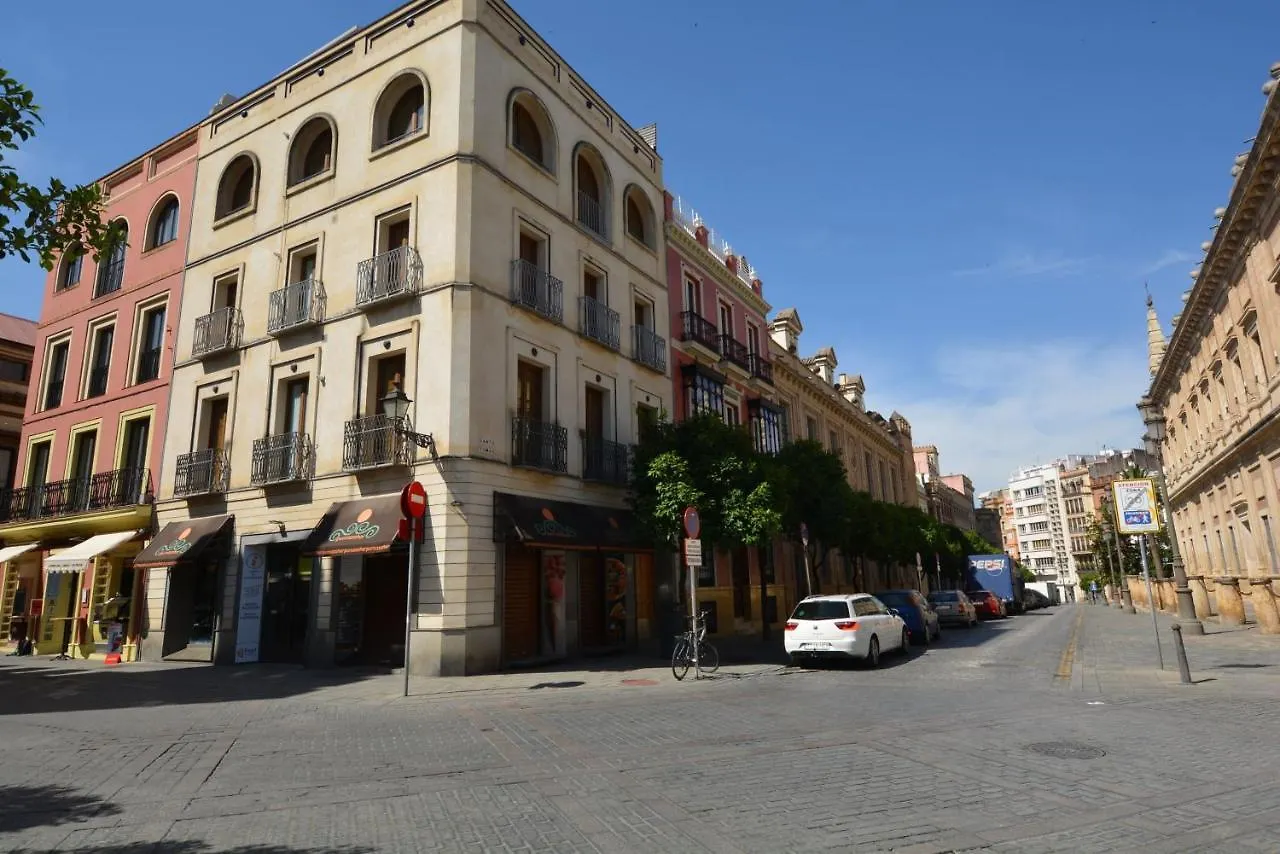 Luxury Apartment With Views To Alcazar, Cathedral And Giralda. Seville