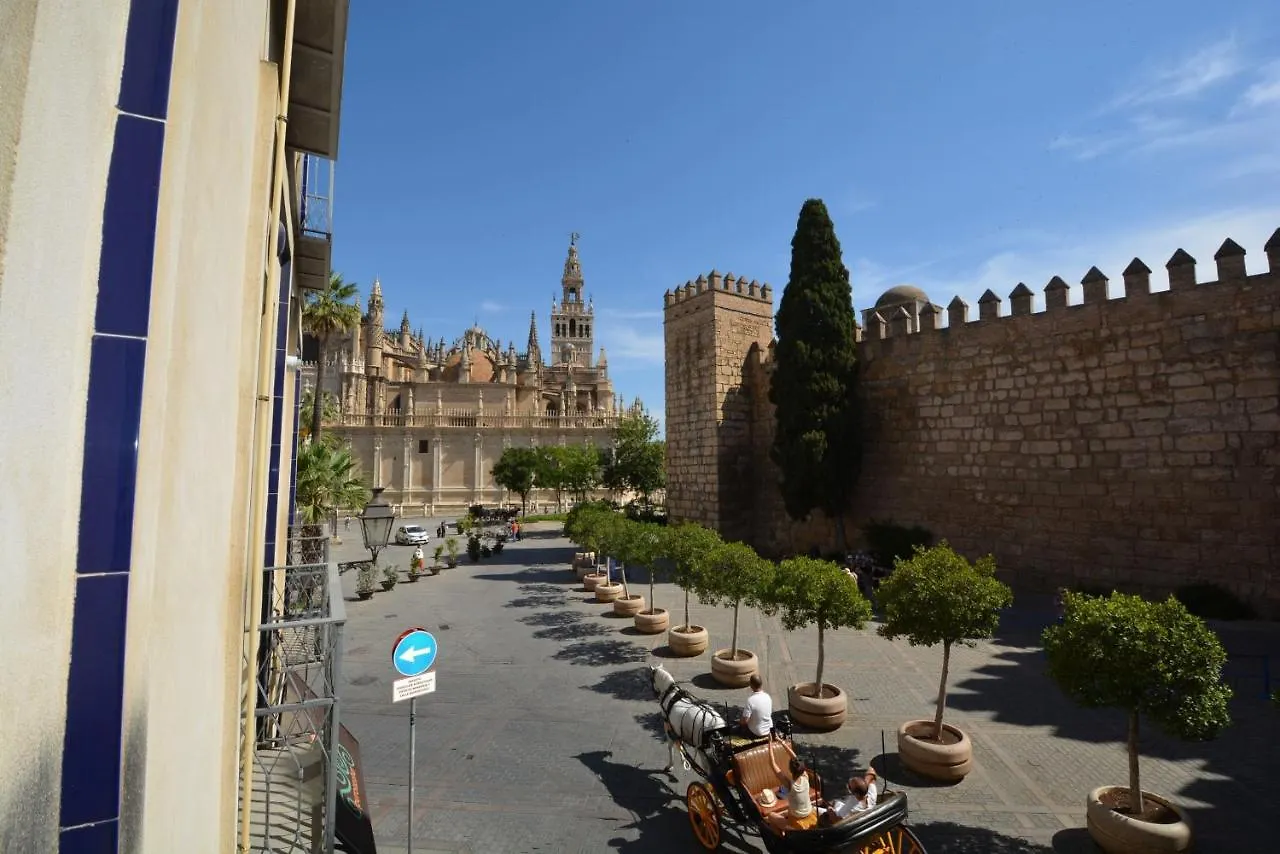 Luxury Apartment With Views To Alcazar, Cathedral And Giralda. Sewilla