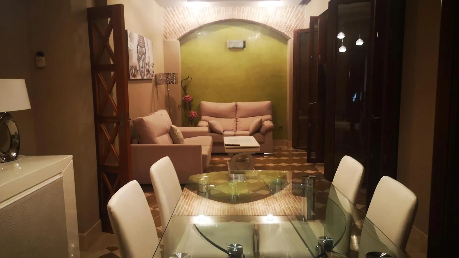 Luxury Apartment With Views To Alcazar, Cathedral And Giralda. Sewilla
