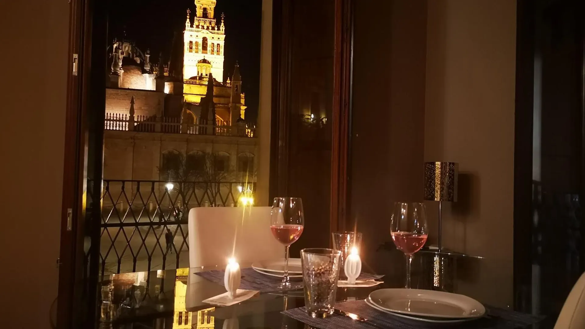 Luxury Apartment With Views To Alcazar, Cathedral And Giralda. Sewilla Hiszpania